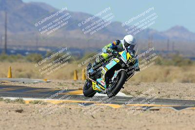 media/Mar-23-2025-CVMA (Sun) [[674f32b282]]/Race 4-Amateur Supersport MW/